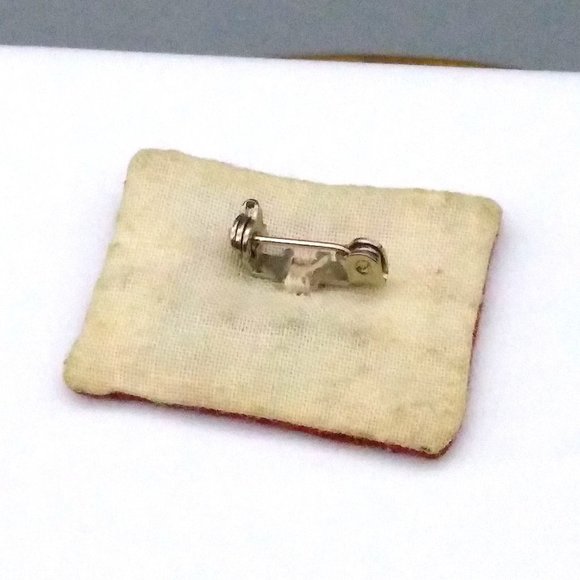 Vintage Mini Patchwork Quilt Brooch, Hand Crafted Red White and Blue Squares Pin - Picture 3 of 4